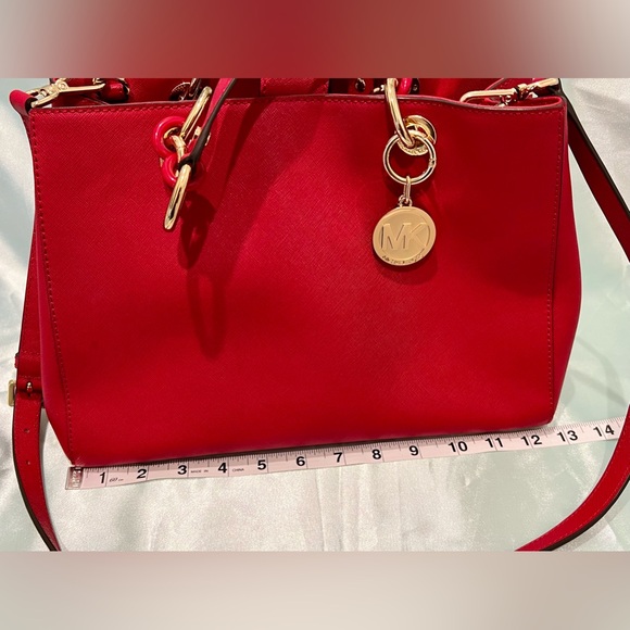 Michael Kors - Cynthia Saffiano Red Leather/Chained Accents/Satchel Bag LIKE NEW - Picture 8 of 16
